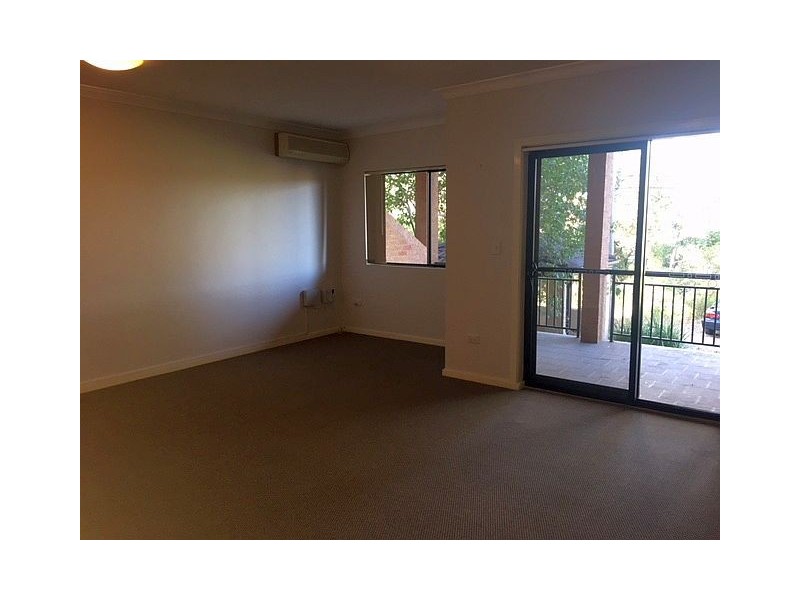 10/1 Batley Street, Gosford NSW 2250