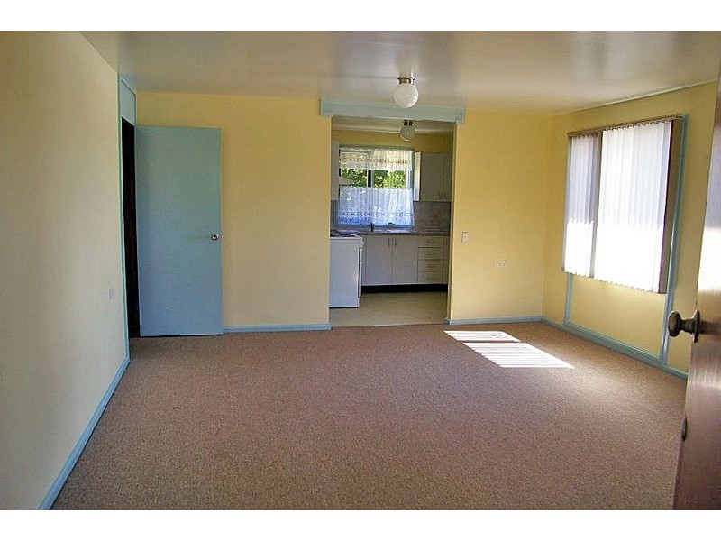 66 Cary Street, Wyoming NSW 2250