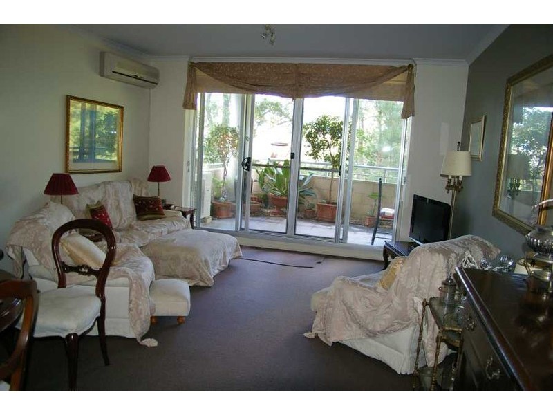 11/80 John Whiteway Drive, Gosford NSW 2250
