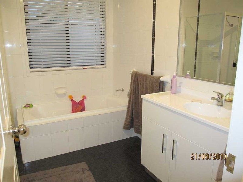 21 Monarchy Way, Narara NSW 2250