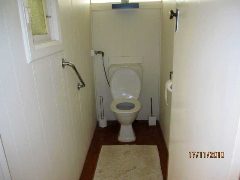 16 Moore Street, West Gosford NSW 2250