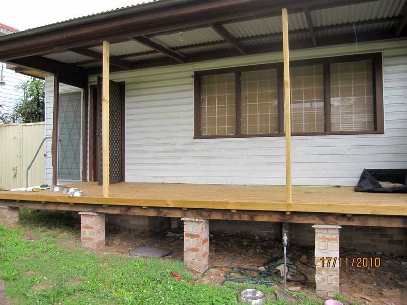 16 Moore Street, West Gosford NSW 2250