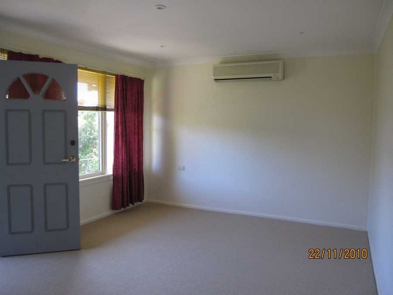 7 Isis Street, Wyoming NSW 2250