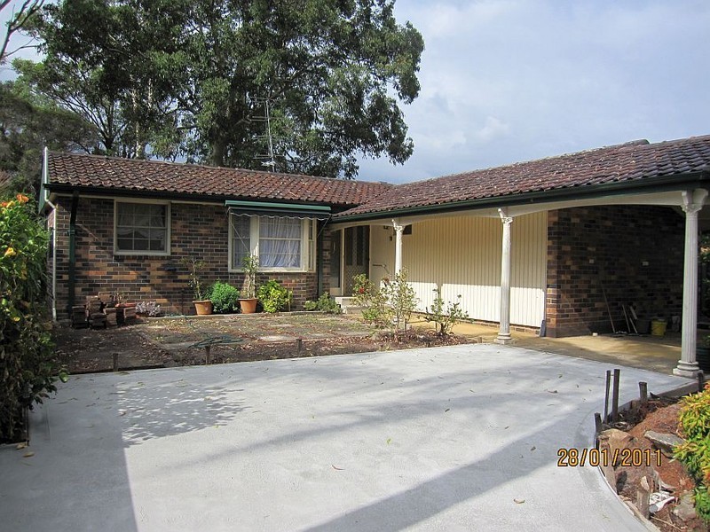 10 Bel-hilton Parade, West Gosford NSW 2250