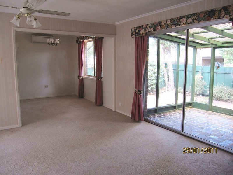10 Bel-hilton Parade, West Gosford NSW 2250
