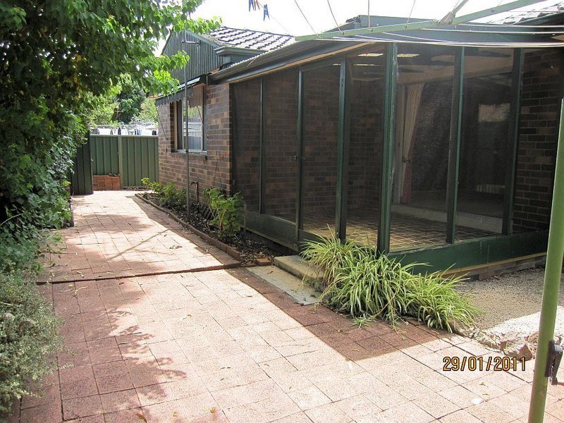 10 Bel-hilton Parade, West Gosford NSW 2250