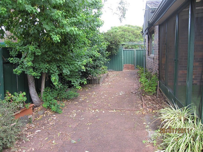 10 Bel-hilton Parade, West Gosford NSW 2250