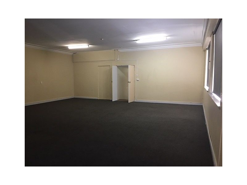 1/109 Donnison Street, Gosford NSW 2250