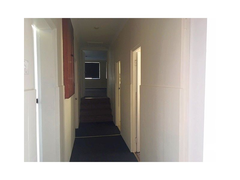 1/109 Donnison Street, Gosford NSW 2250