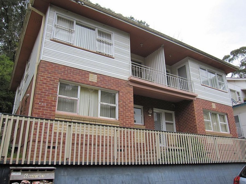 2/6 Margin Street, Gosford NSW 2250