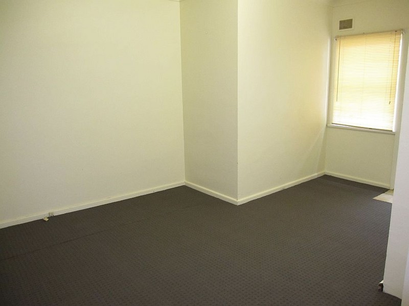 2/6 Margin Street, Gosford NSW 2250