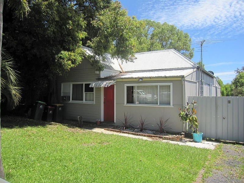 23 Cary Street, Wyoming NSW 2250