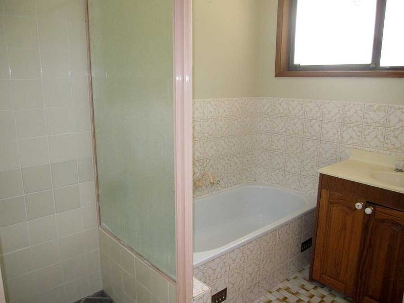 17 Pangari Avenue, Wyoming NSW 2250