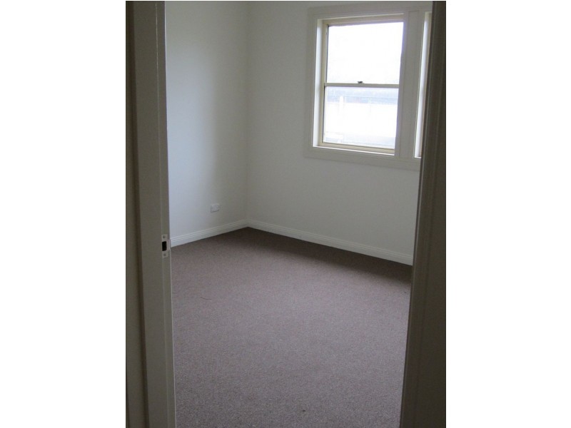6 Cary Street, Wyoming NSW 2250