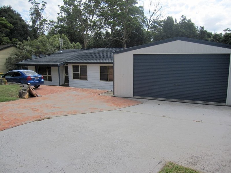 14 Janine Close, Lisarow NSW 2250