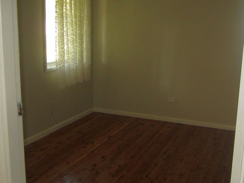 35 Cary Street, Wyoming NSW 2250