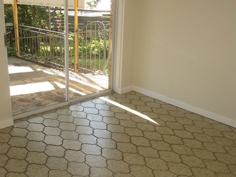 35 Cary Street, Wyoming NSW 2250