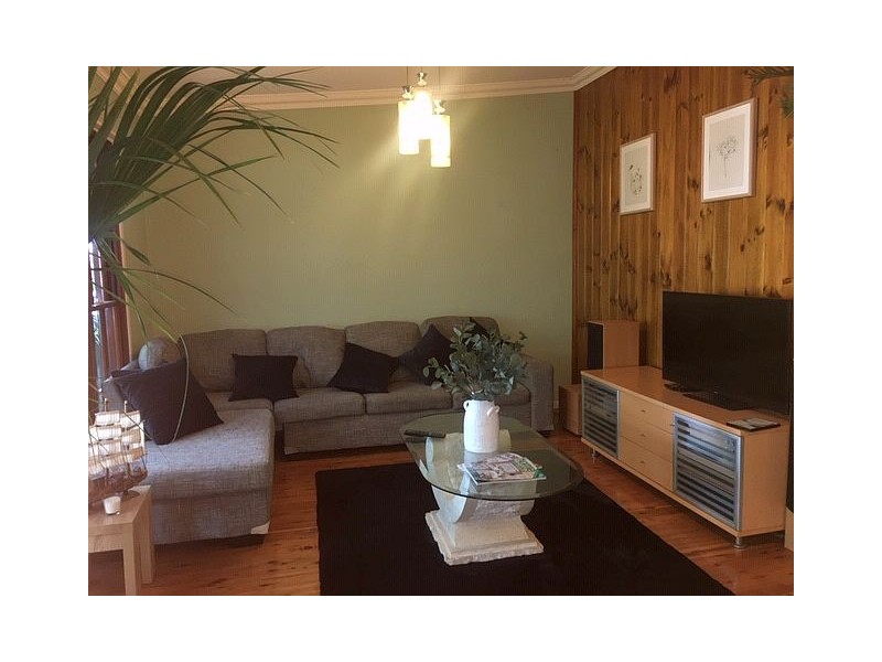 25 Winbin Crescent, Gwandalan NSW 2259