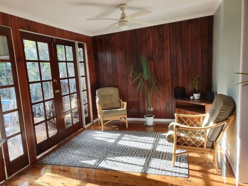 25 Winbin Crescent, Gwandalan NSW 2259