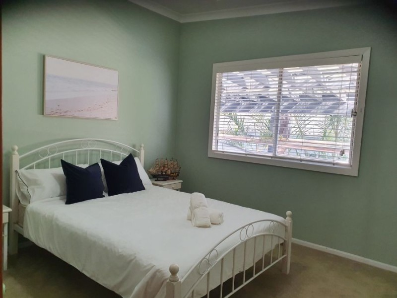 25 Winbin Crescent, Gwandalan NSW 2259