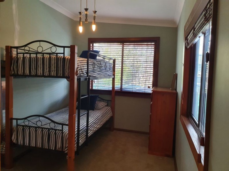 25 Winbin Crescent, Gwandalan NSW 2259