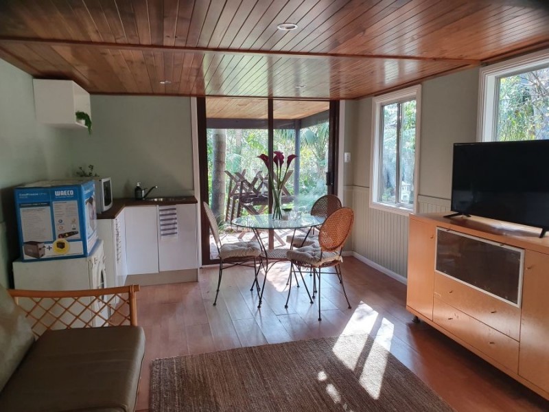 25 Winbin Crescent, Gwandalan NSW 2259