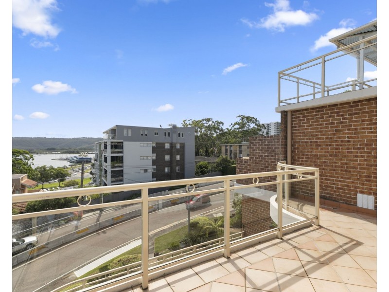 17/73-77 Henry Parry Drive, Gosford NSW 2250