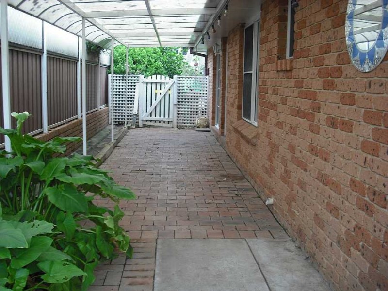 2/1 David Street, Green Point NSW 2251