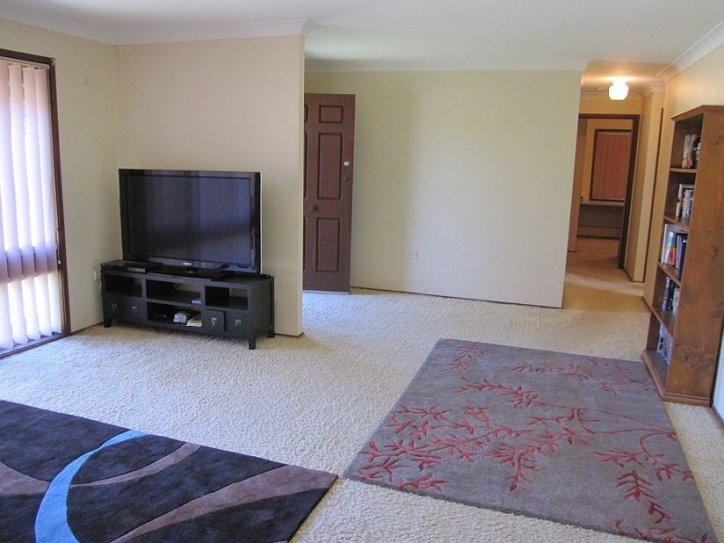 18 Beaumont Avenue, Wyoming NSW 2250