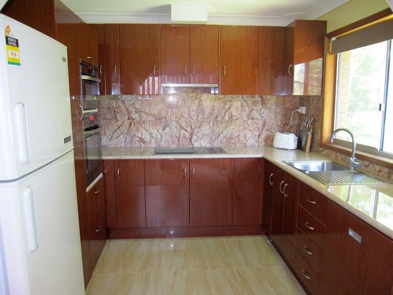 18 Beaumont Avenue, Wyoming NSW 2250