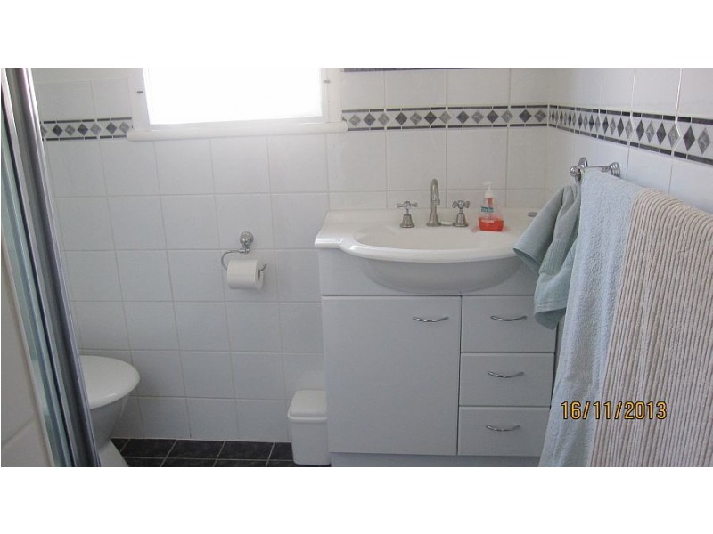 17 Emerald Place, Berkeley Vale NSW 2261