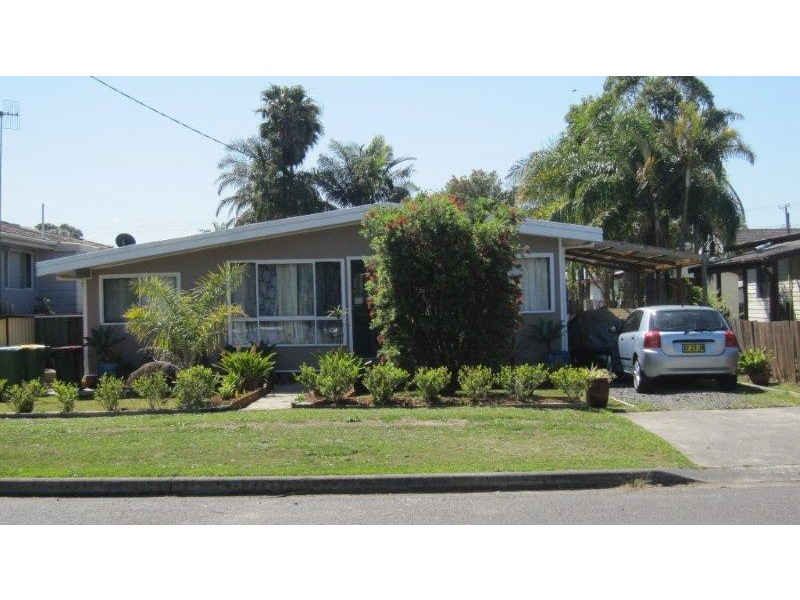 19 Emerald Place, Berkeley Vale NSW 2261