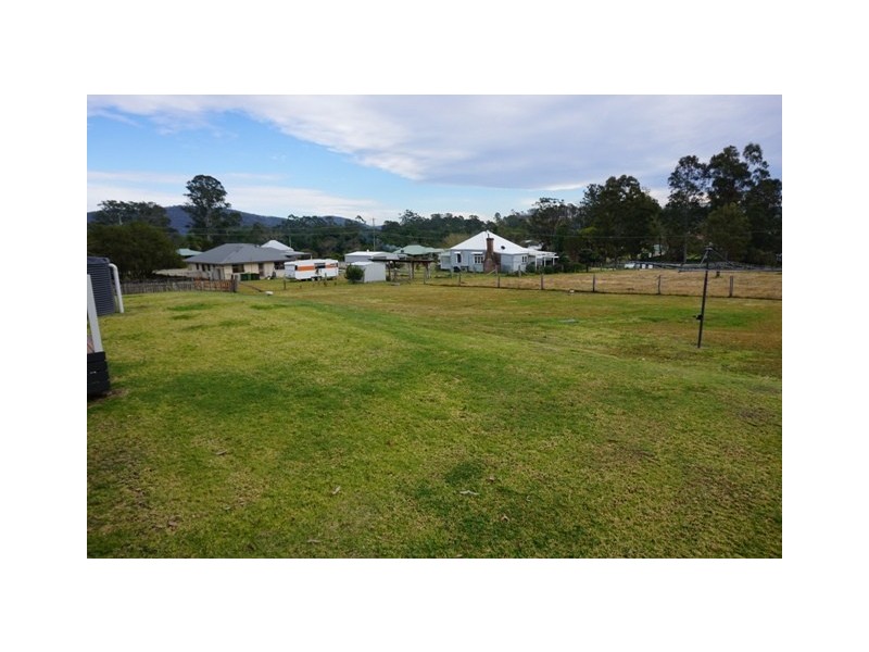 13 Nicholls Street, Stroud NSW 2425