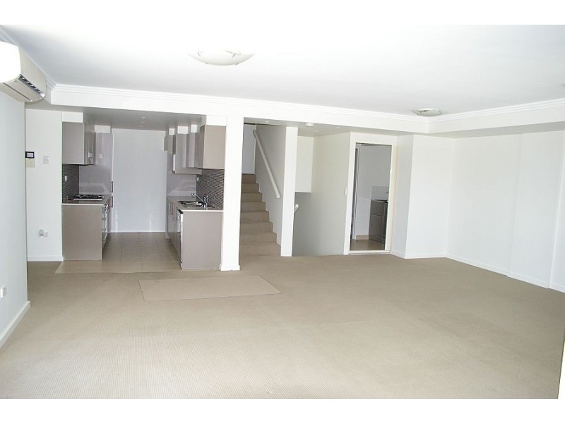 33/26 Watt Street, Gosford NSW 2250