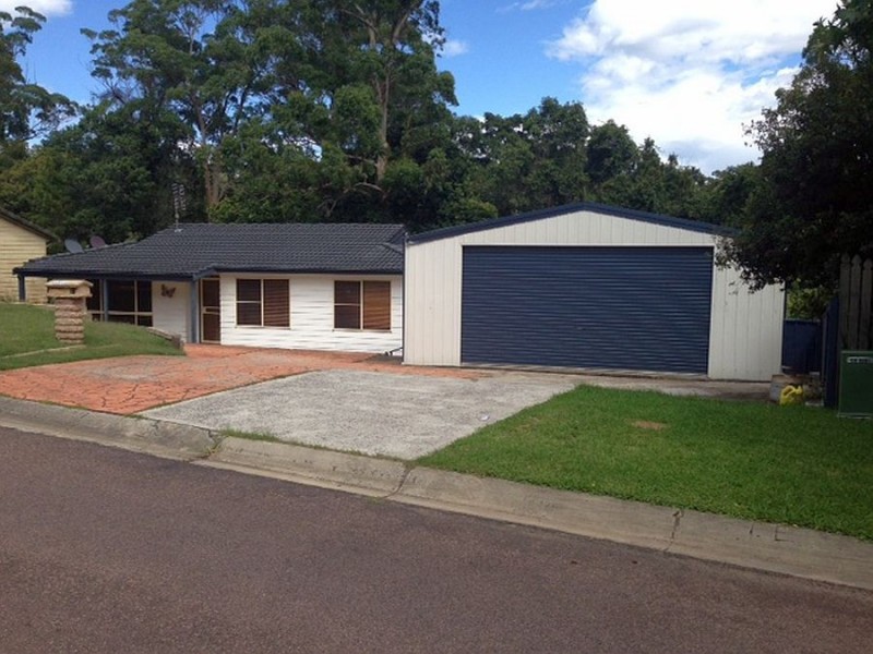 14 Janine Close, Lisarow NSW 2250