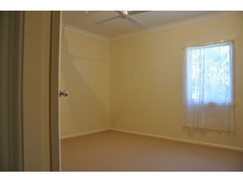 7 Isis Street, Wyoming NSW 2250