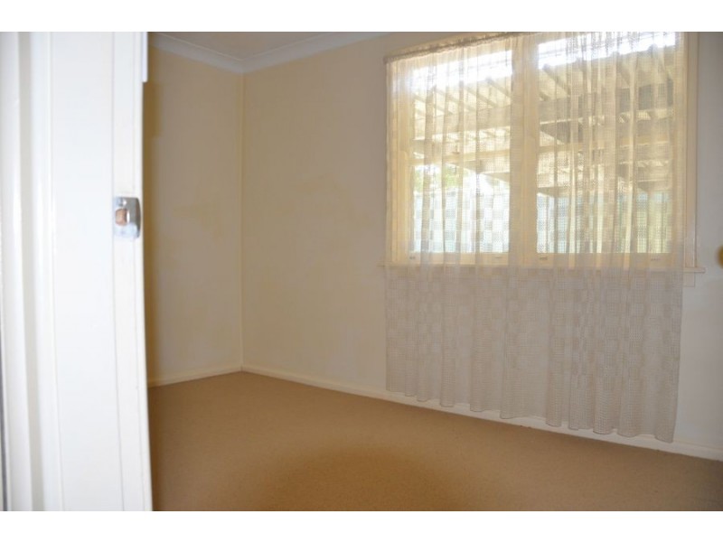 7 Isis Street, Wyoming NSW 2250
