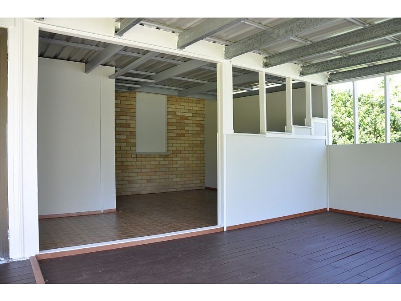 7 Isis Street, Wyoming NSW 2250
