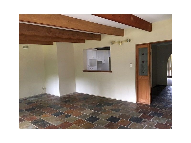 17 Pangari Avenue, Wyoming NSW 2250