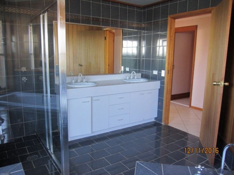 15 Glenwood Road, Narara NSW 2250