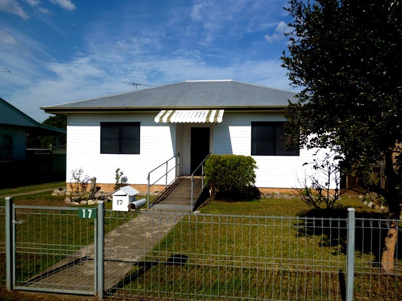 17 Washington Street, East Kempsey NSW 2440