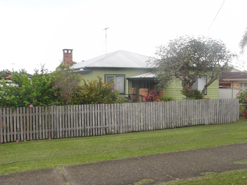 7 Main Street, Crescent Head NSW 2440