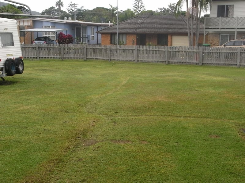 7 Main Street, Crescent Head NSW 2440