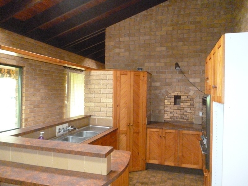 8 Ronella Drive, Aldavilla NSW 2440