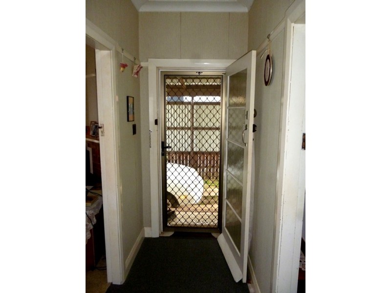 10 Cameron Street, West Kempsey NSW 2440