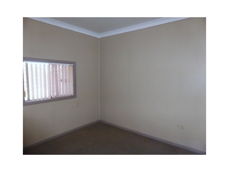 6 Drummond Street, Parkes NSW 2870