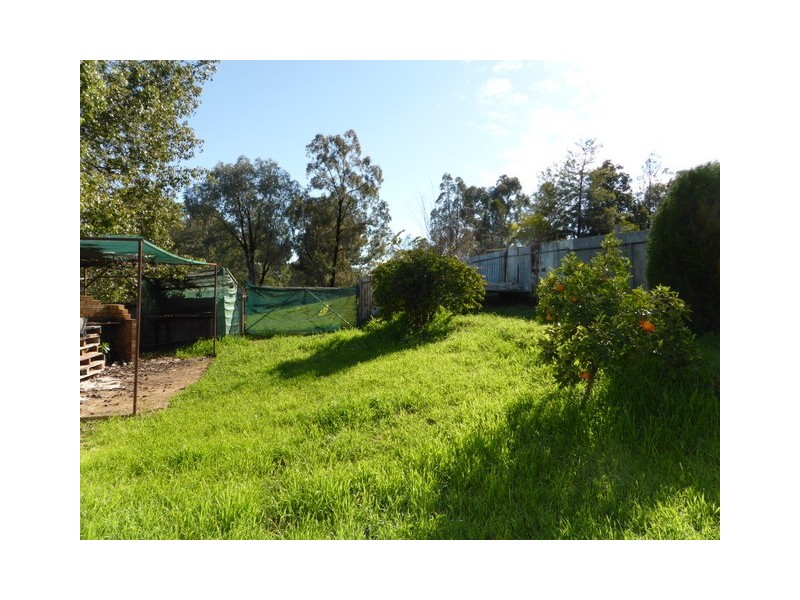 6 Drummond Street, Parkes NSW 2870