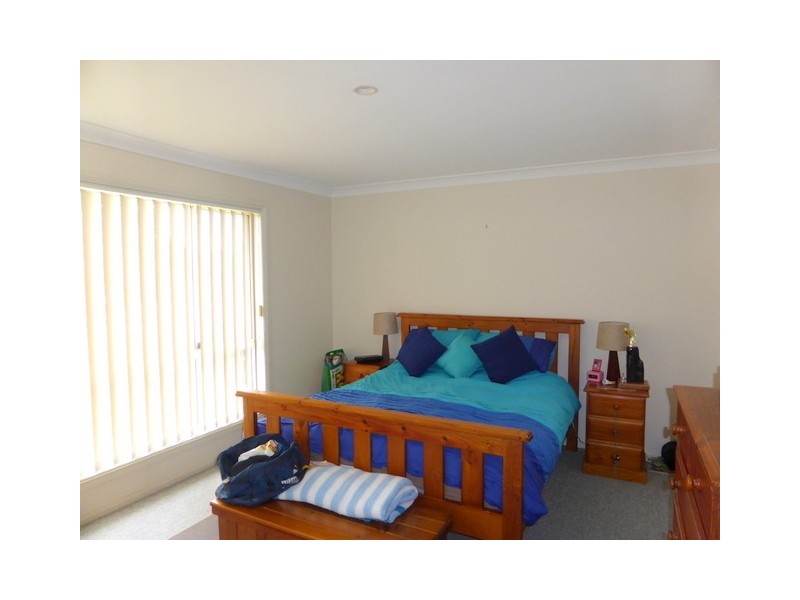 7 Mimosa Ave, Parkes NSW 2870