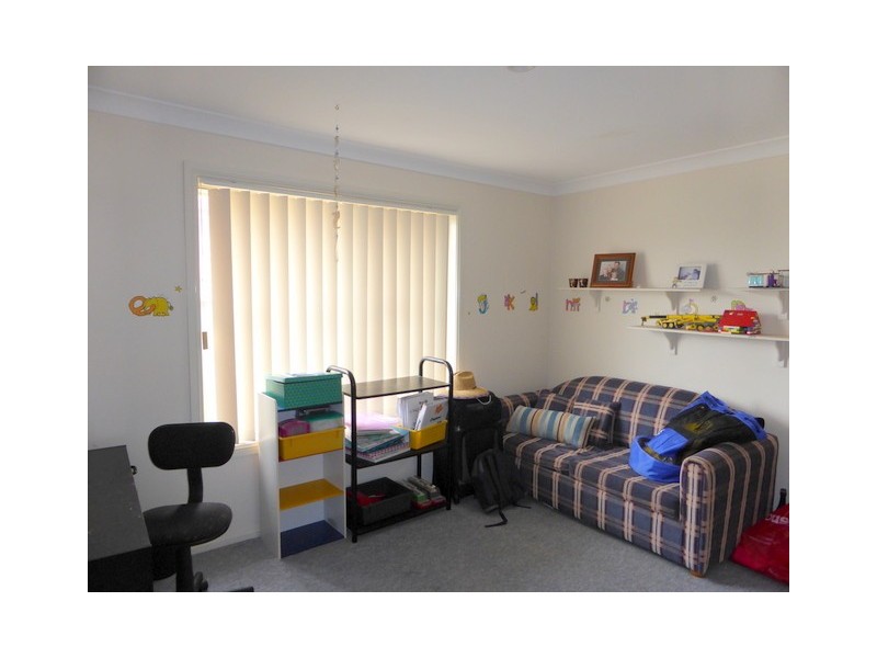 7 Mimosa Ave, Parkes NSW 2870