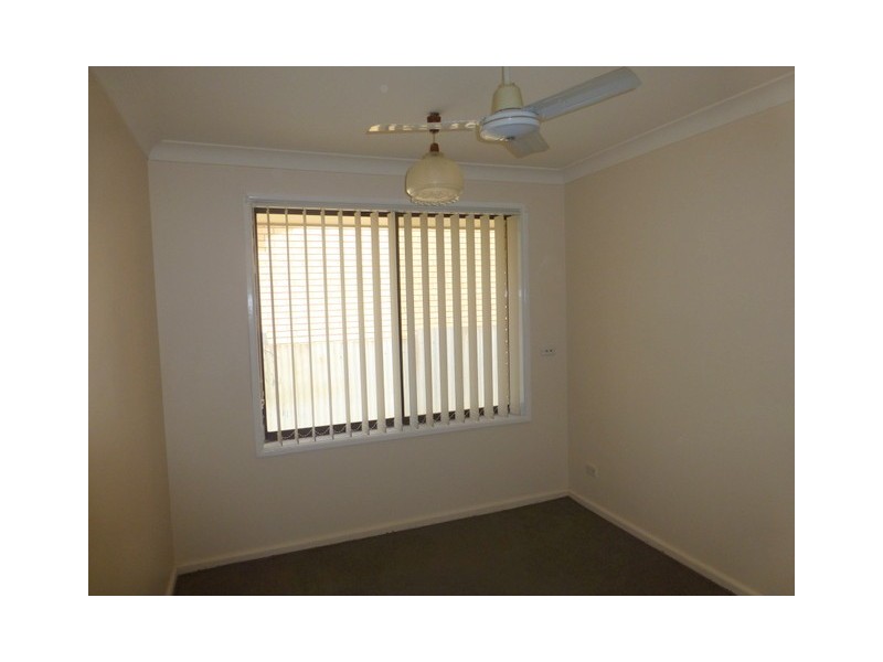 18 Callaghan Street, Parkes NSW 2870